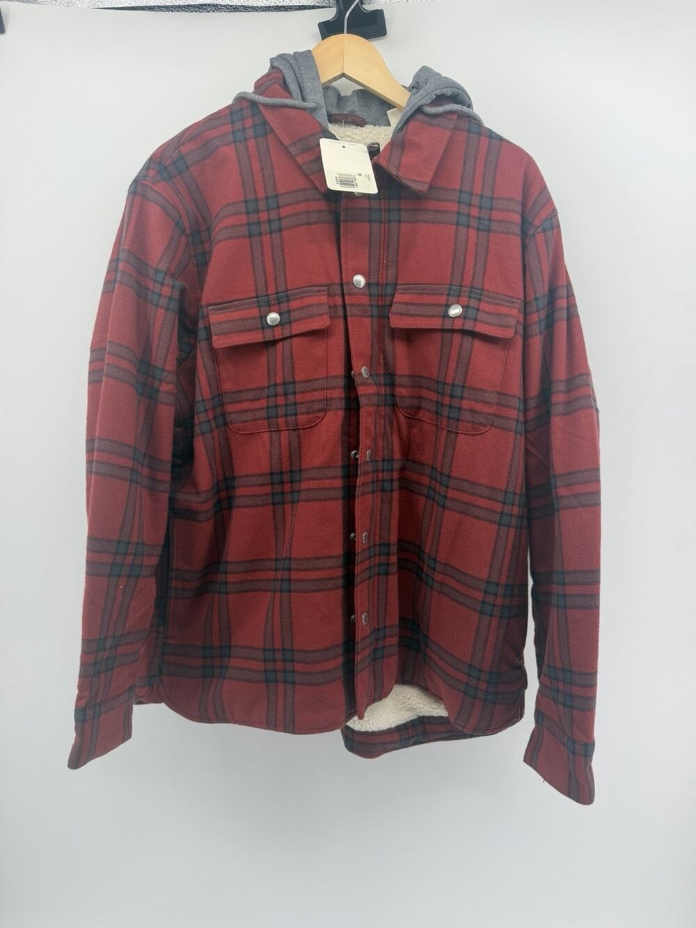 Levi’s Sherpa Lined Jacket Mens L Red Black Plaid Hooded Trucker NWT
